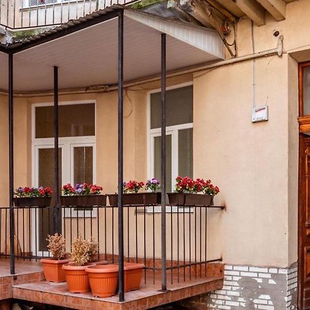 2 Rooms Central Anna Apartment Λβιβ Εξωτερικό φωτογραφία